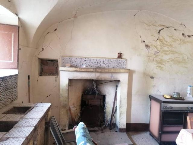 Rustico in vendita a Vicoli, Abruzzo