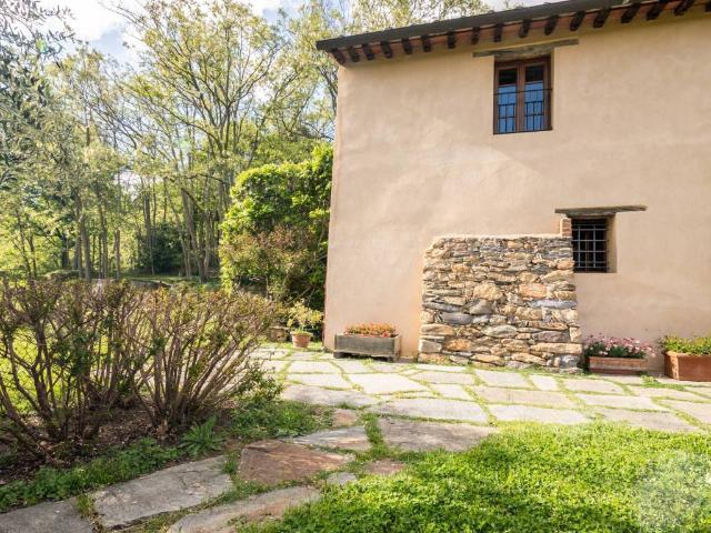 Rustico in vendita a San Giovannialla Vena, Toscana