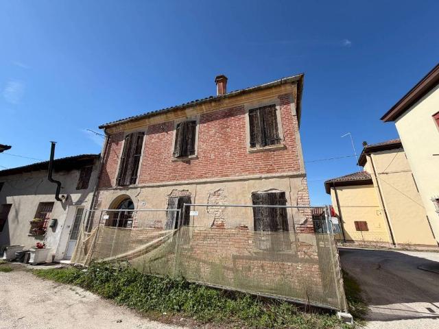 Rustico in vendita a Unione Alto Ferrarese, Vigarano Mainarda