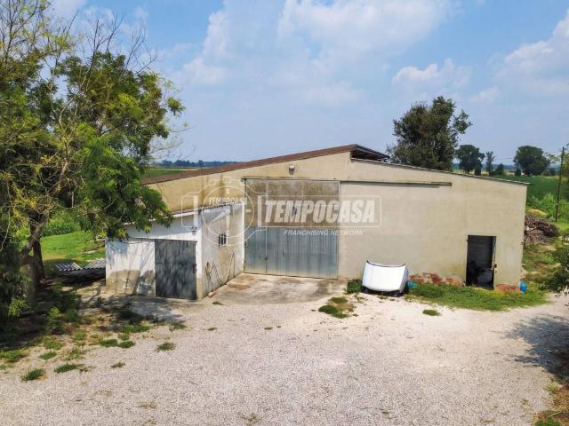Rustico in vendita a Vigarano Mainarda, Ferrara