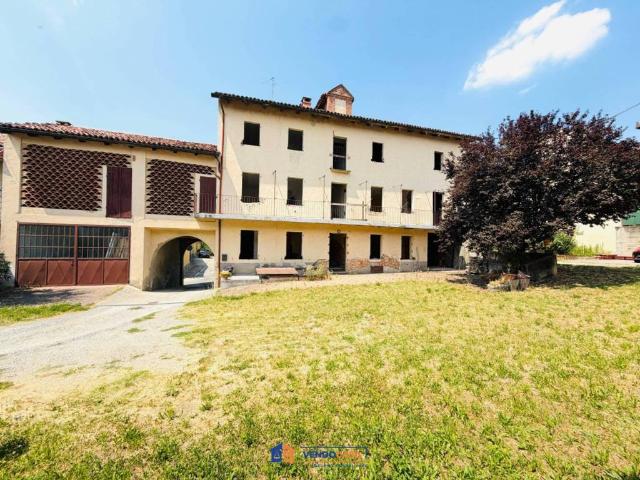 Rustico in vendita a Piemonte, Asti