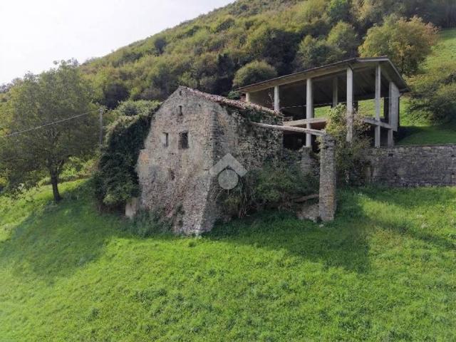 Rustico in vendita a Vigolo, Bergamo