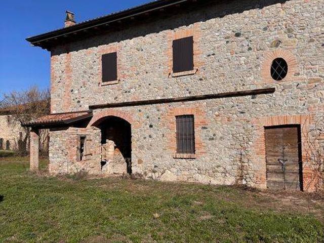 Rustico in vendita a Vigolzone, Reggio Emilia