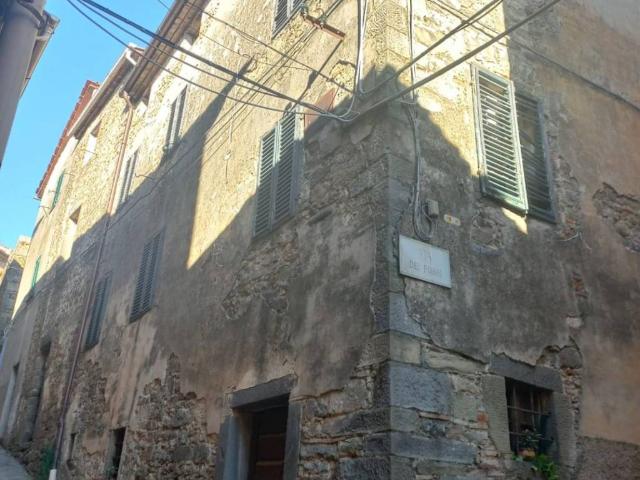 Rustico in vendita a Villa Basilica, Toscana