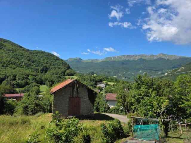 Rustico in vendita a Appennino Reggiano, Re