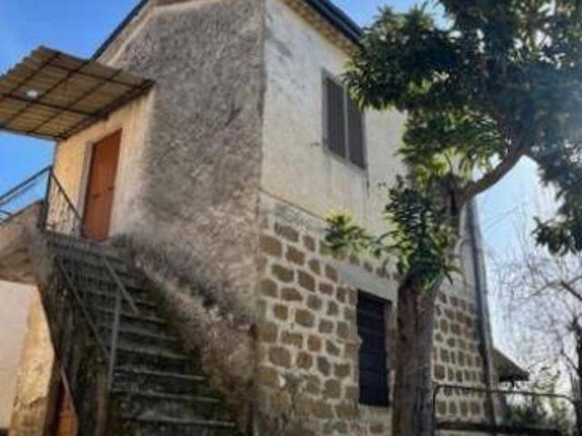 Rustico in vendita a Villa Santo Stefano, Lazio