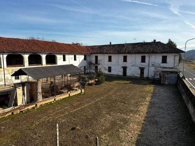 Rustico in vendita a Piemonte, Asti