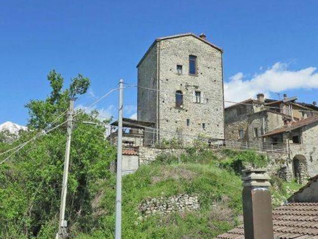 Rustico in vendita a Unione di comuni Montana Lunigiana, Villafranca In Lunigiana