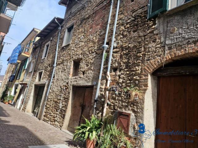 Rustico in vendita a Villanova D'albenga, Liguria