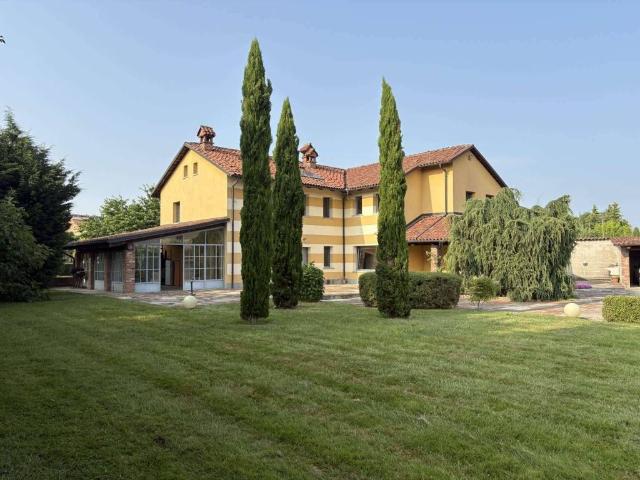 Rustico in vendita a Piemonte, Asti