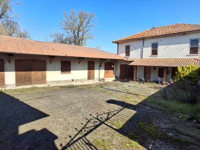 Rustico in vendita a Villanterio, Lombardia