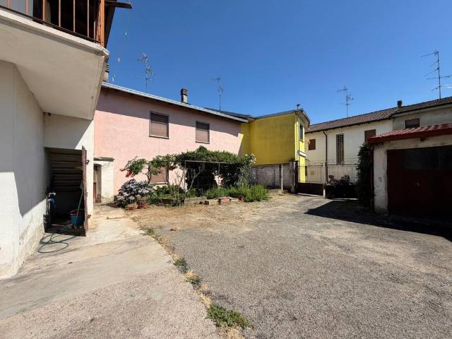 Rustico in vendita a Piemonte, Vercelli