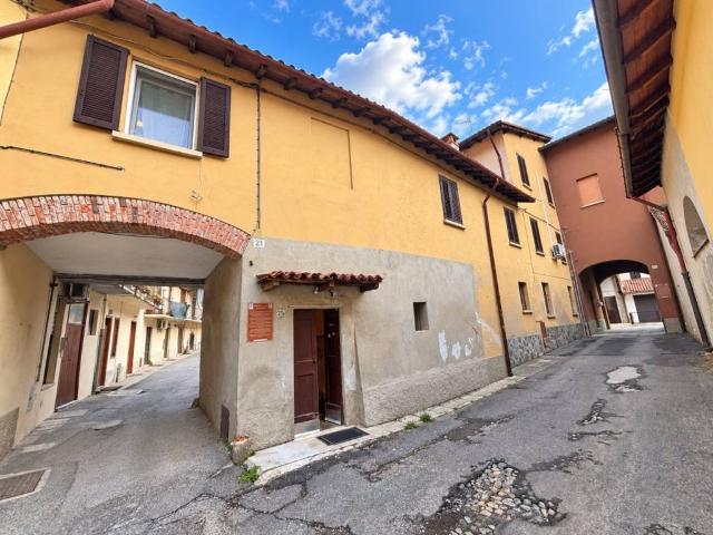 Rustico in vendita a Oreno, Vimercate