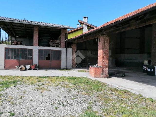 Rustico in vendita a Virle Piemonte, Torino
