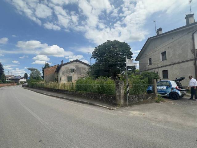 Rustico in vendita a Visco, Friuli-Venezia Giulia