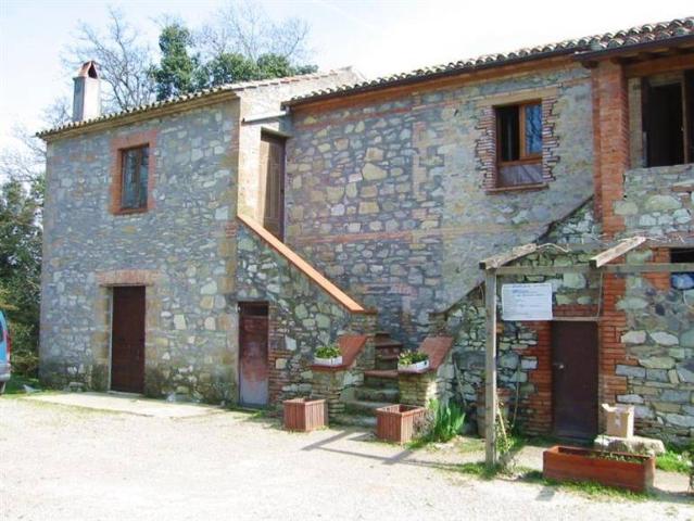 Rustico in vendita a Viterbo, Lazio