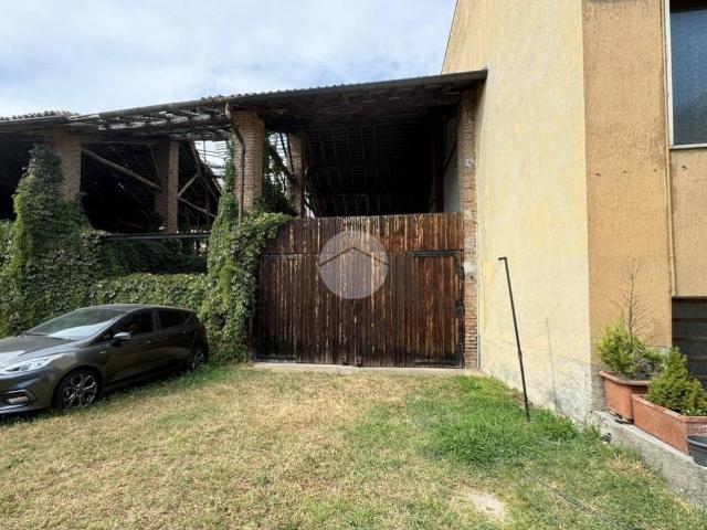 Rustico in vendita a Vittuone, Lombardia