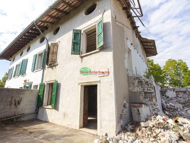 Rustico in vendita a Vivaro, Friuli-Venezia Giulia