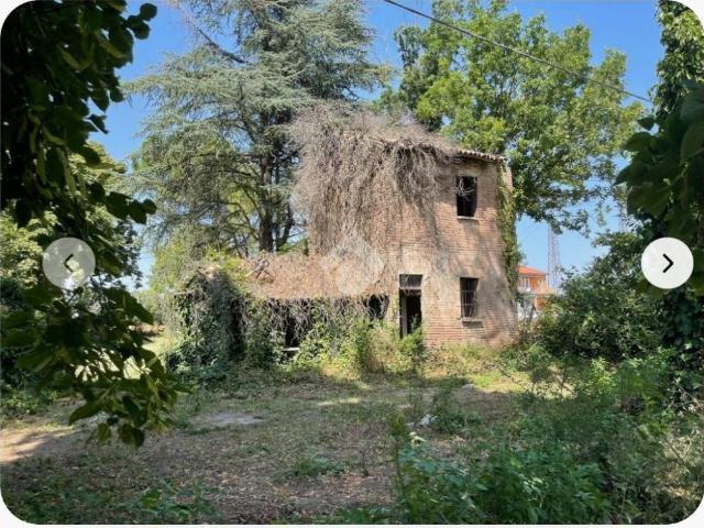Rustico in vendita a Voghera, Lombardia