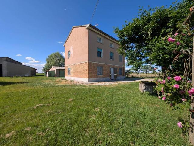 Rustico in vendita a Voghiera, Reggio Emilia