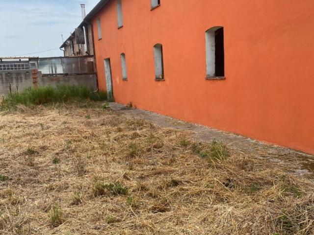 Rustico in vendita a Voghiera, Reggio Emilia