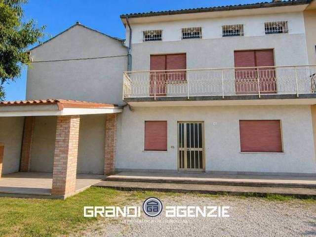 Rustico in vendita a Venegazzù, Volpago del Montello