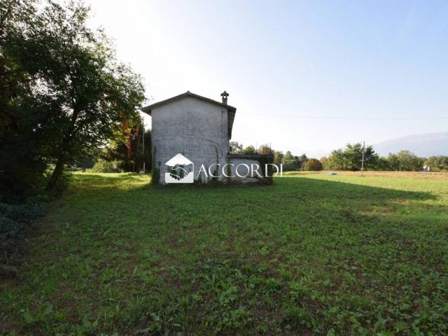 Rustico in vendita a Volpago Del Montello, Veneto