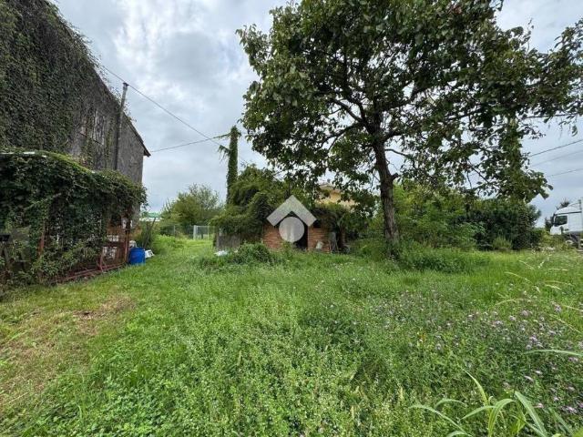Rustico in vendita a Volpago Del Montello, Veneto