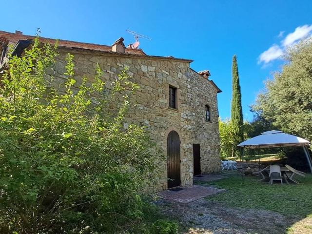 Rustico in vendita a Volterra, Toscana