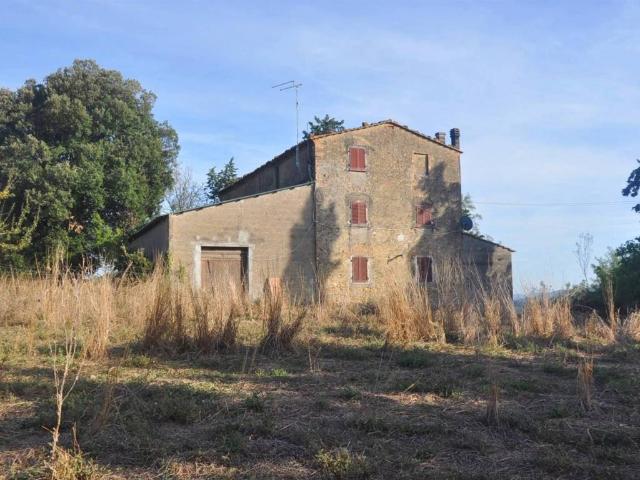 Rustico in vendita a Volterra, Toscana
