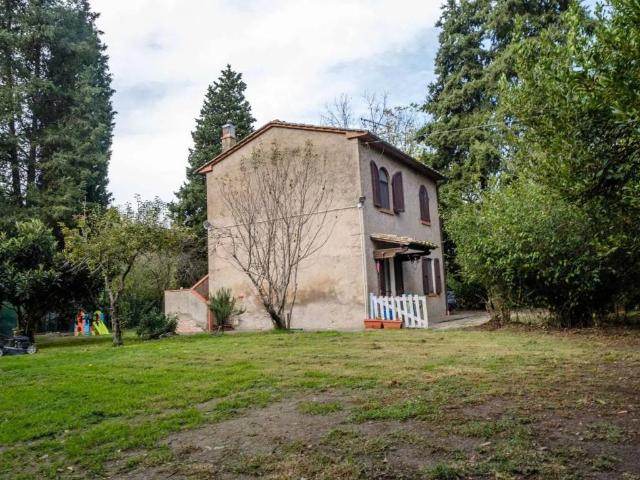 Rustico in vendita a Volterra, Toscana