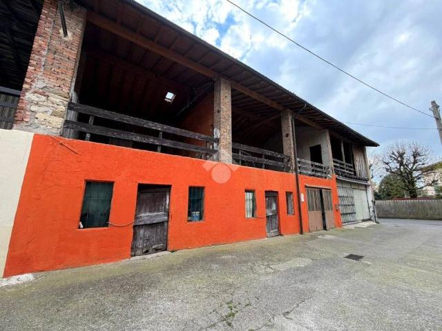 Rustico in vendita a Zanica, Lombardia