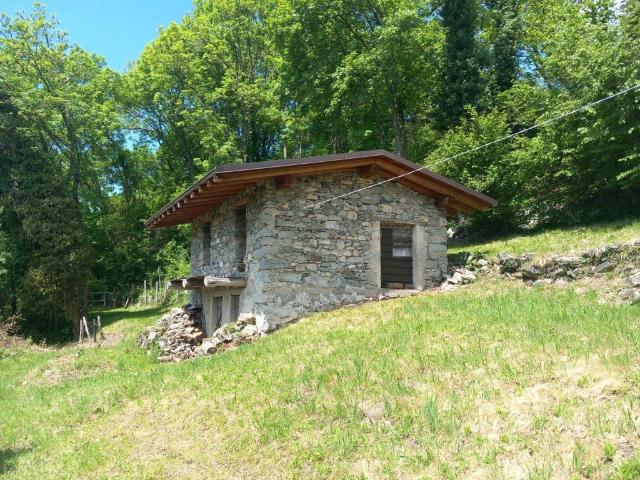 Rustico in vendita a Zelbio, Lombardia