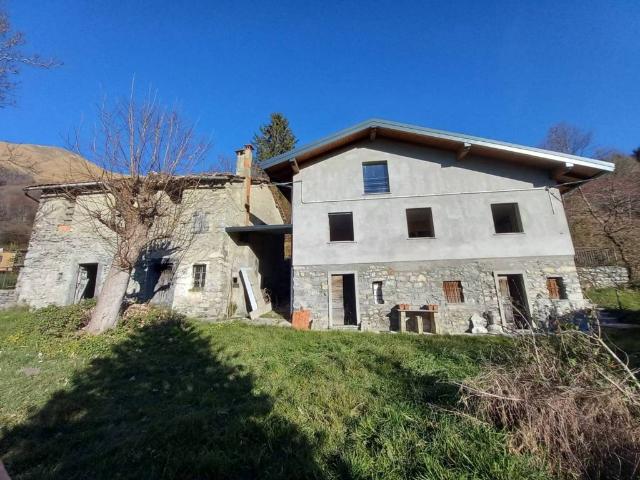 Rustico in vendita a Zelbio, Lombardia