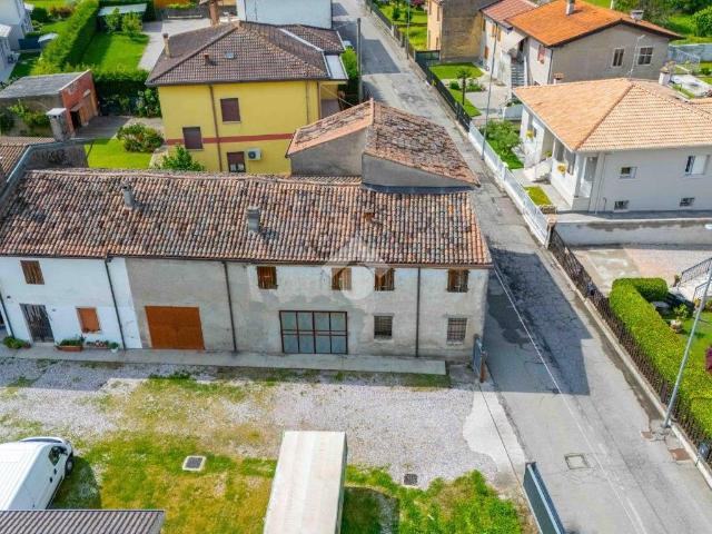 Villa Indipendente in vendita a Zevio, Veneto