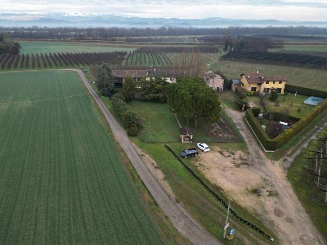 Rustico in vendita a Zevio, Veneto