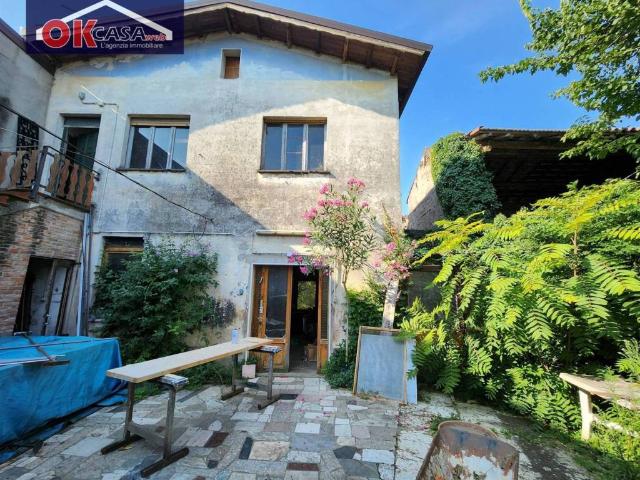 Rustico in vendita a Zevio, Veneto