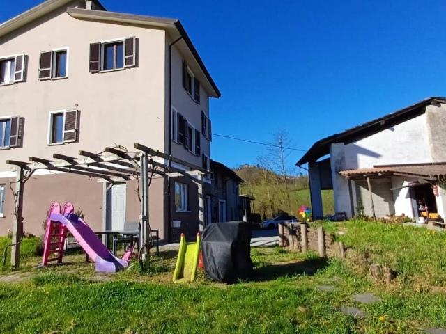 Locale Commerciale in vendita a Montalbo, Ziano Piacentino