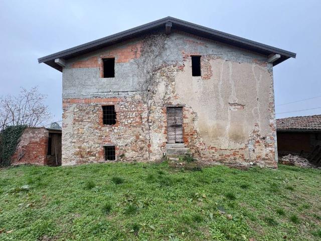 Rustico in vendita a Seminò, Ziano Piacentino