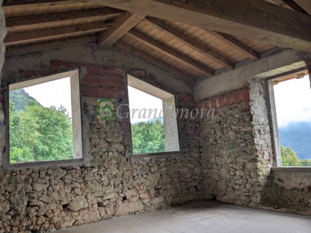 Rustico in vendita a Comunità Montana della Valle Brembana, Zogno