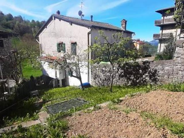 Rustico in vendita a Comunità Montana della Valle Brembana, Zogno
