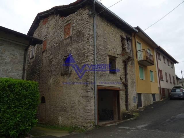 Rustico in vendita a Comunità Montana della Valle Brembana, Zogno
