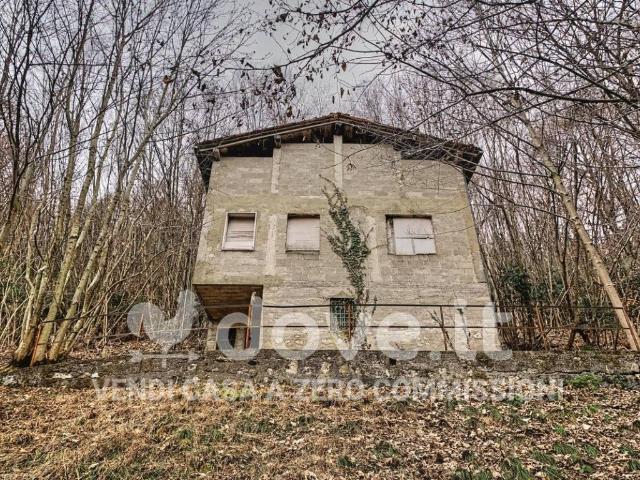 Rustico in vendita a Comunità Montana della Valle Brembana, Zogno