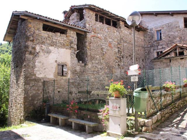 Rustico in vendita a Comunità Montana della Valle Brembana, Zogno
