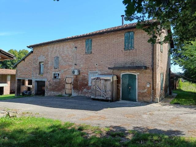 Rustico in vendita a Unione dei comuni Valli del Reno, Lavino e Samoggia, Zola Predosa