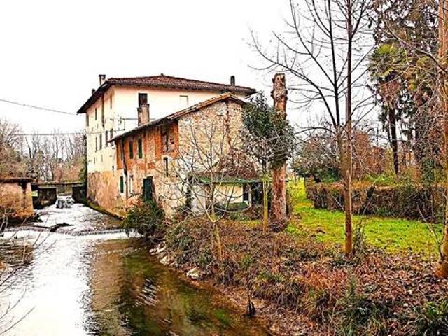 Rustico in vendita a Zoppola, Friuli-Venezia Giulia