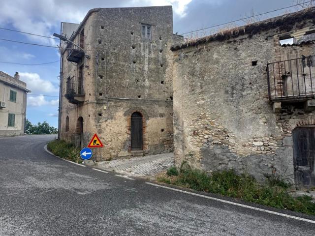 Rustico in vendita a Castroreale, Sicilia