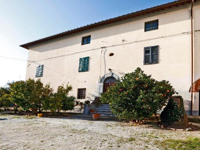 Rustico in vendita a Collesalvetti, Livorno