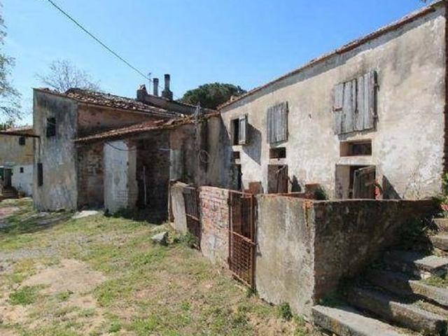 Rustico in vendita a Lamporecchio, Toscana