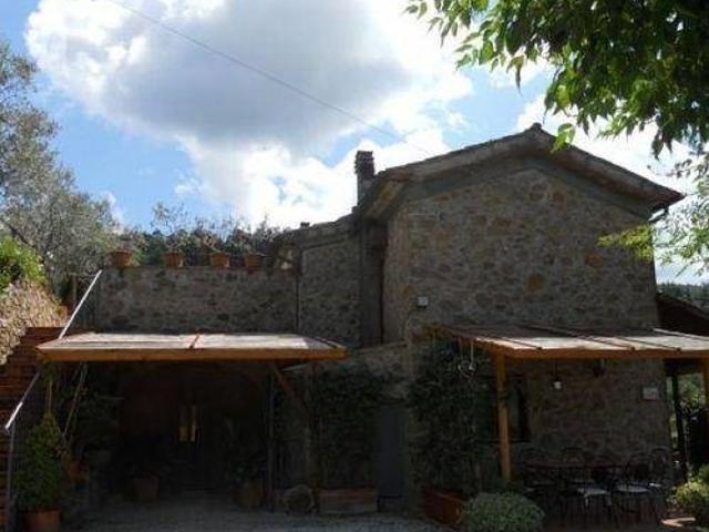 Rustico in vendita a Lamporecchio, Toscana